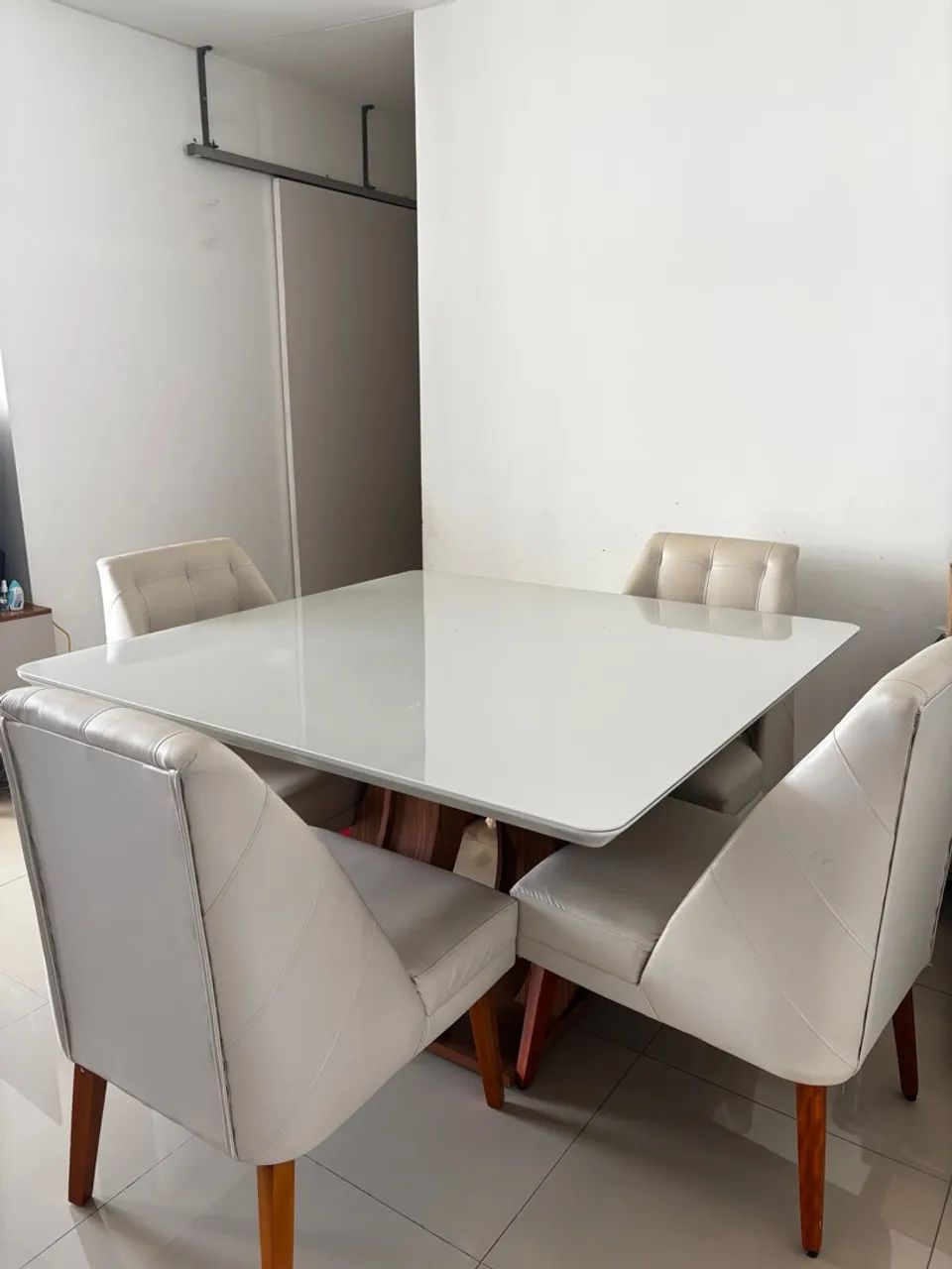 Mesa com tampo em vidro - Foto 2