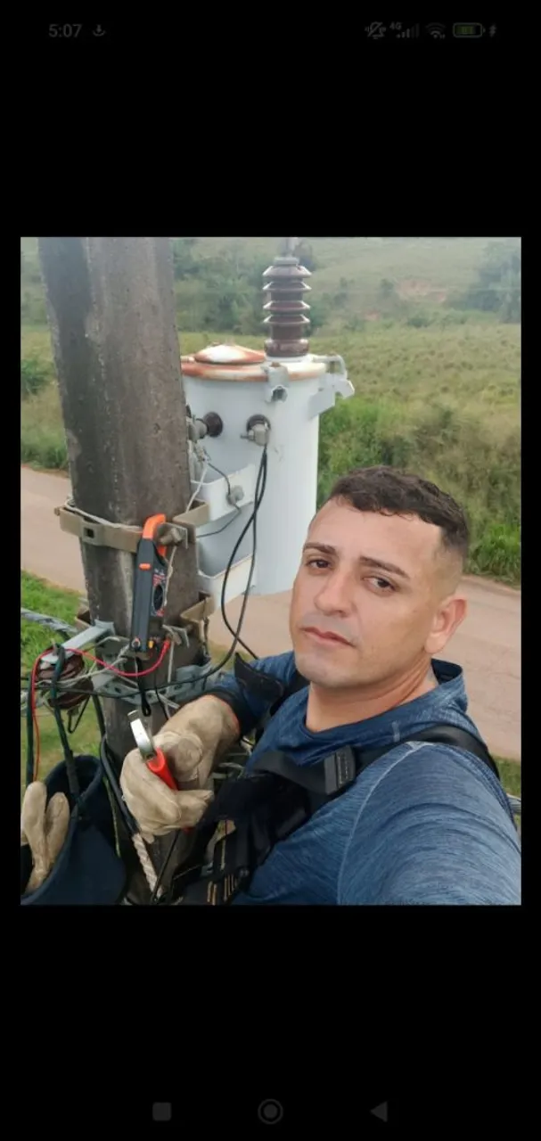 Eletricista 24 horas profissional e garantia no serviço com preço justo *