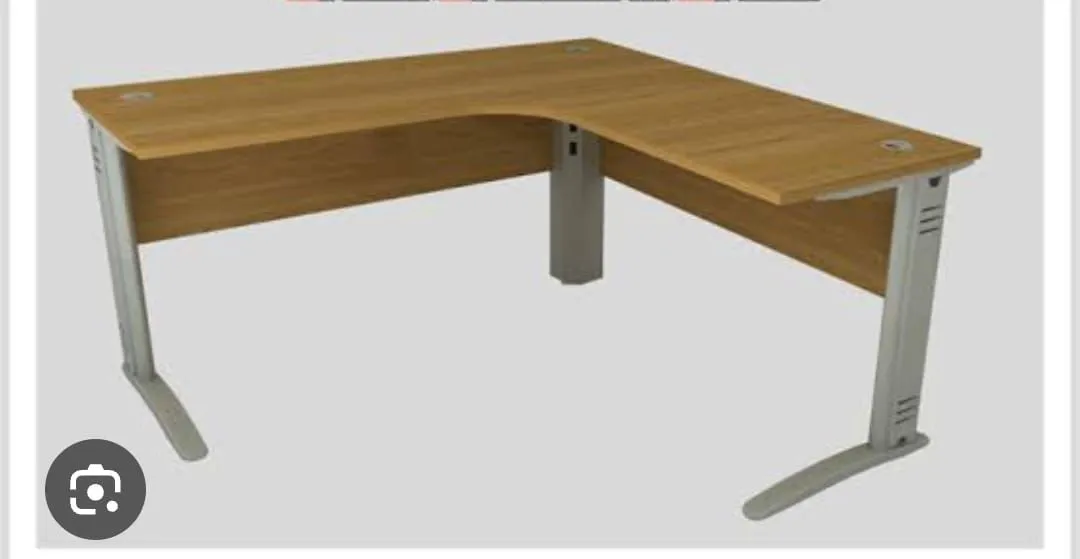 Mesa de Escritório em L - Design Moderno e Funcional