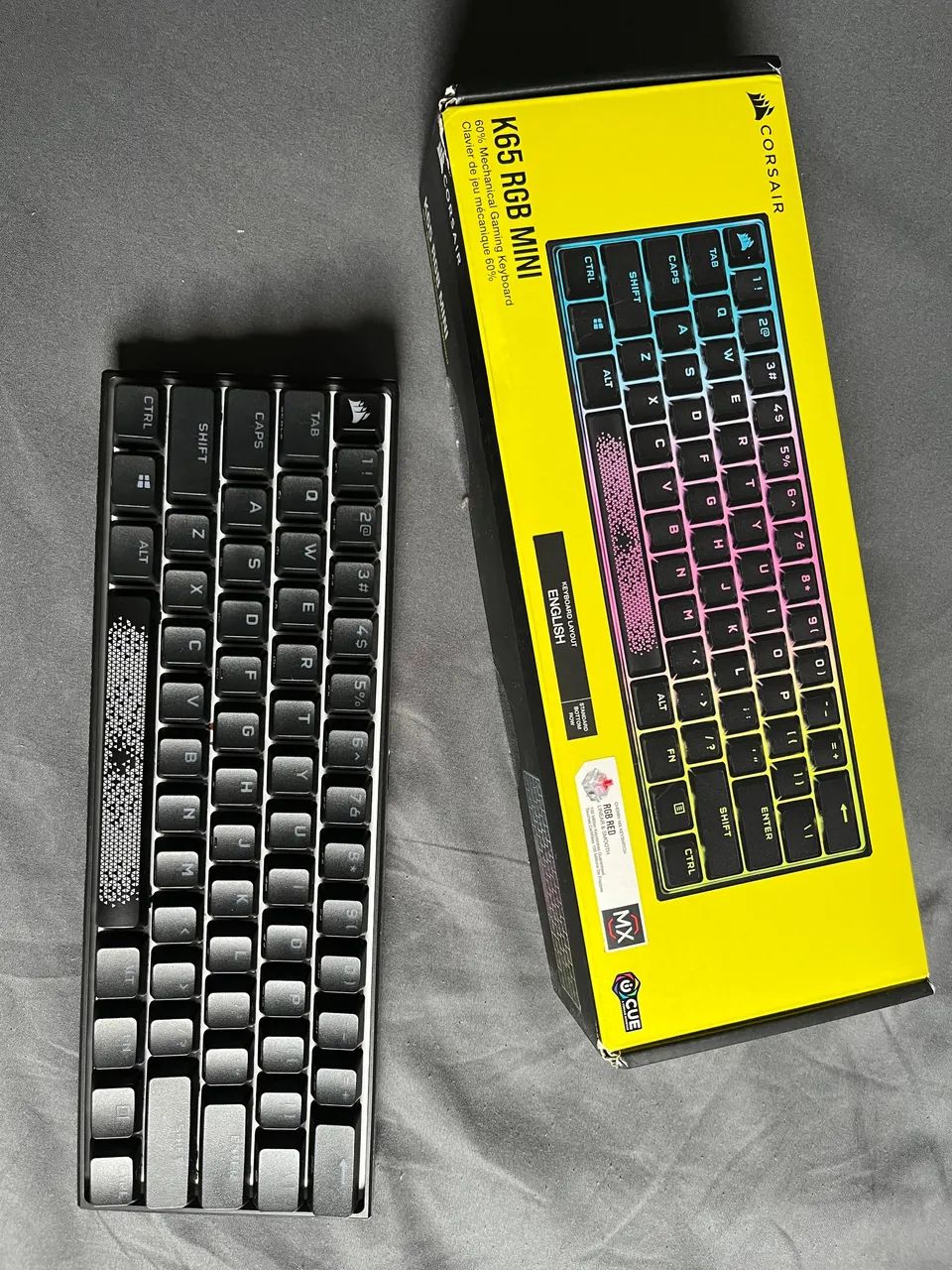 Teclado Corsair K65 RGB MINI 60% Layout US Switch Cherry MX RED - Foto 5