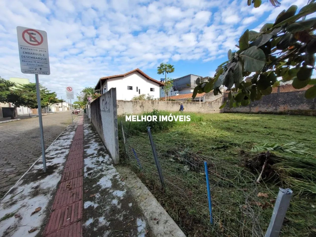 Terreno para Locação Anual Localizado no Centro de Balneário Camboriu - SC