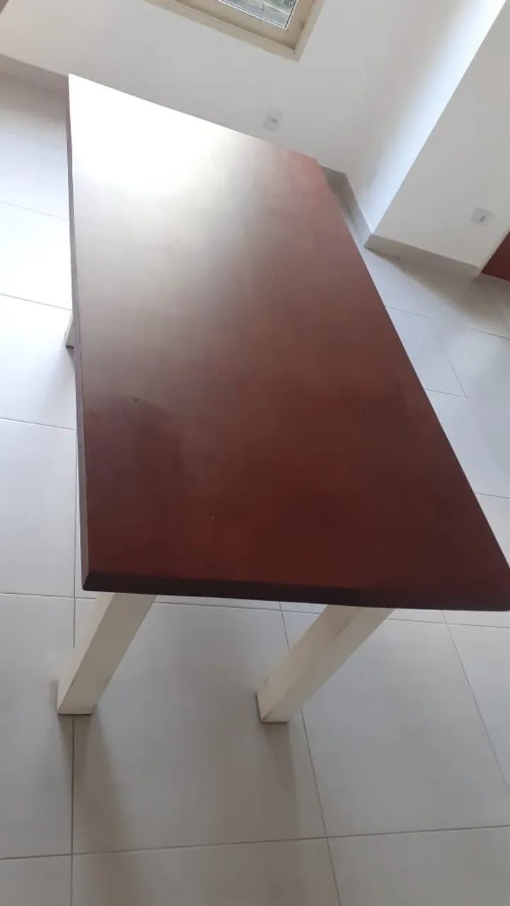 mesa de jantar madeira maciça e base de ferro branca 
