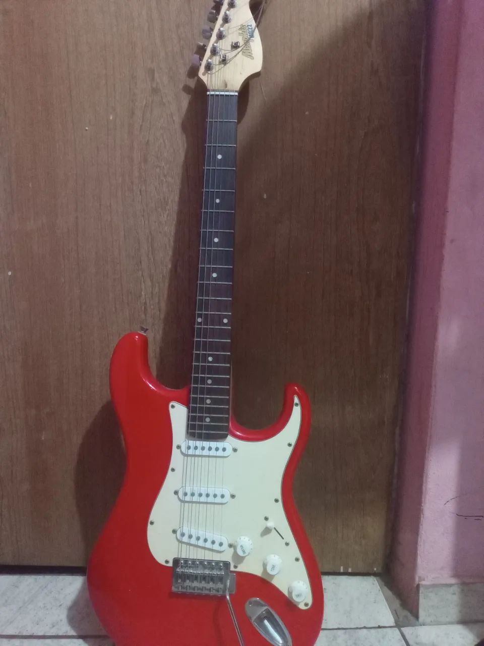 Guitarra Elétrica Vermelha