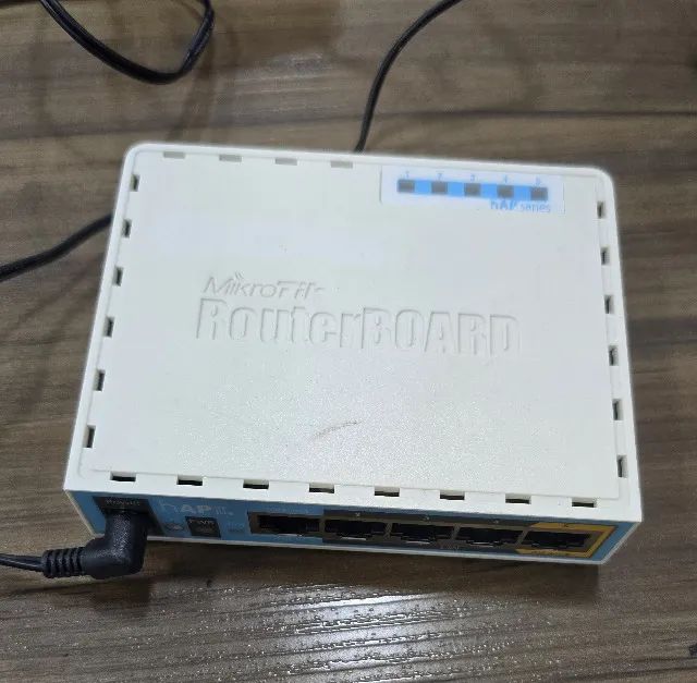 Roteador Routerboard hAP ac lite Mikrotik 