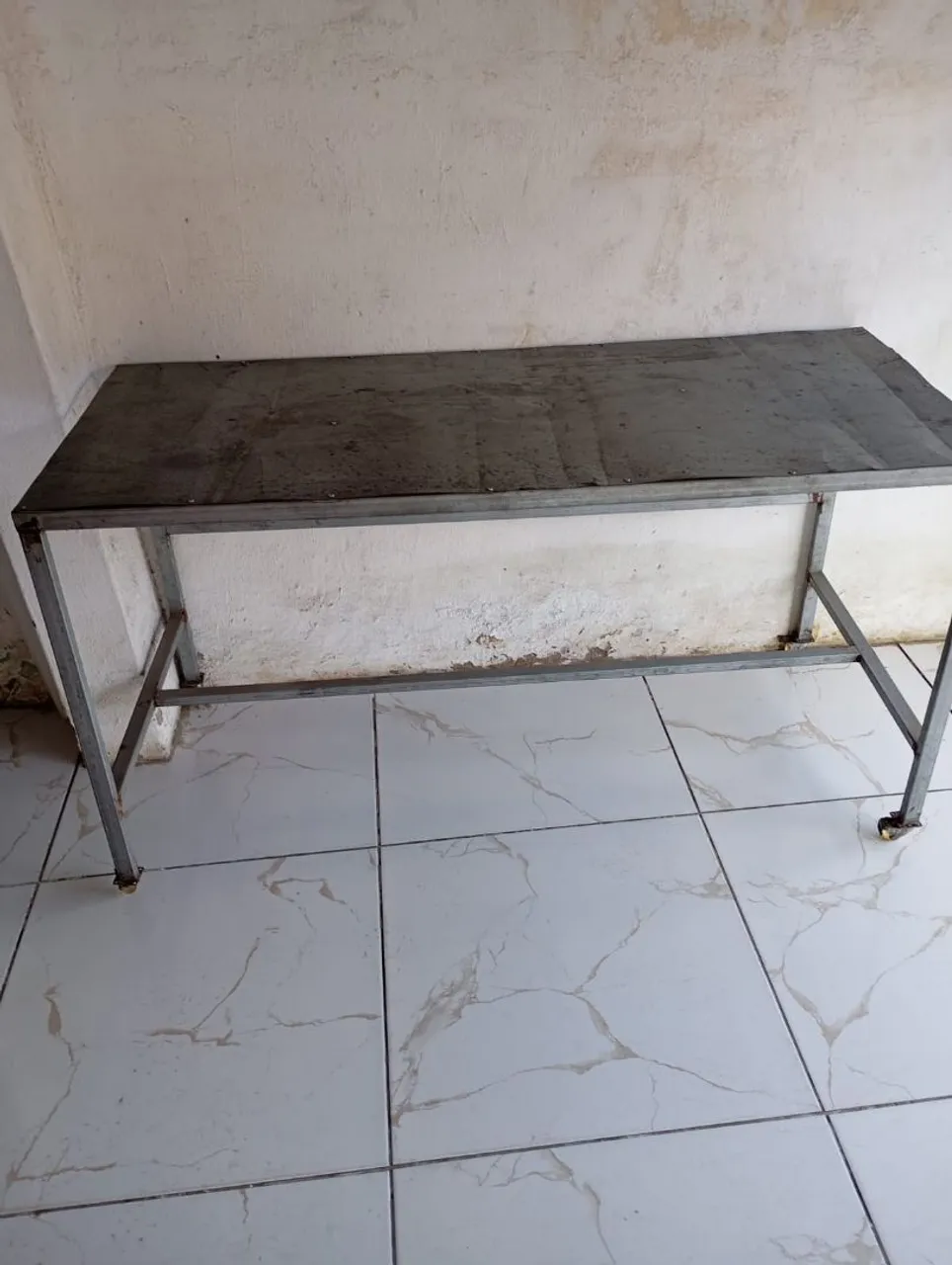 Mesa de Aço Reforçada para Comércio