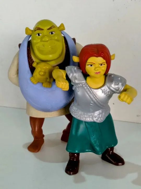 Miniaturas do Shrek e Fiona