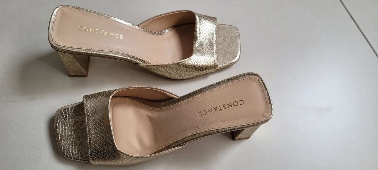 Vendo sandália dourada Constance - Foto 4