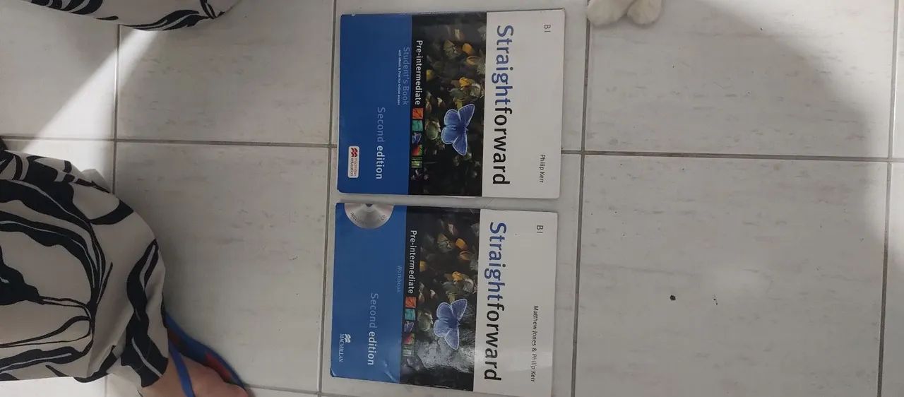 Kit Livro de Inglês Strainghforward