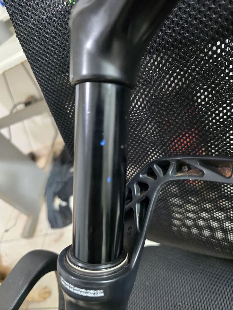 Suspensão Rockshox Reba Boost  - Foto 4
