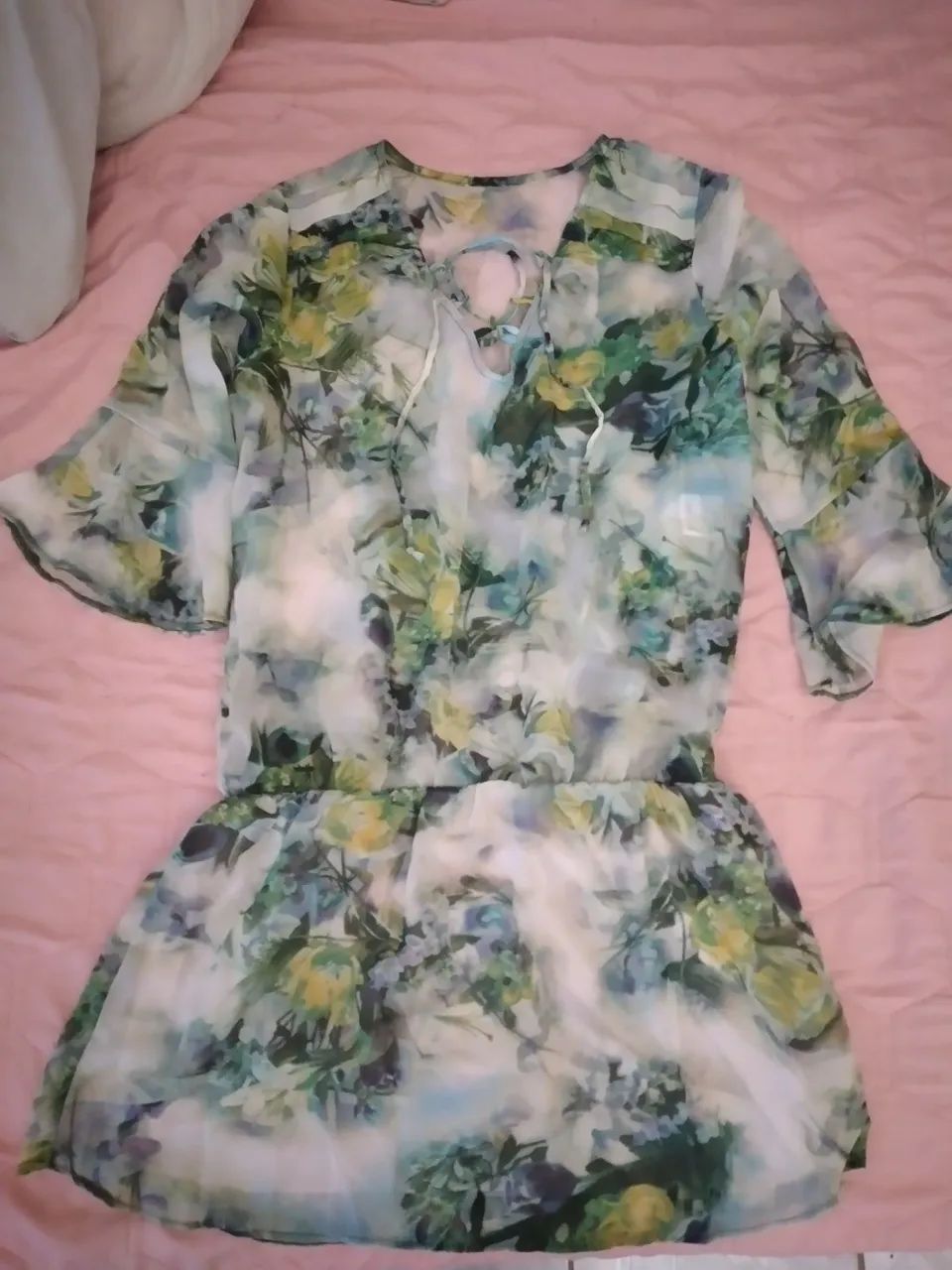 Vestido Floral Leve com Mangas