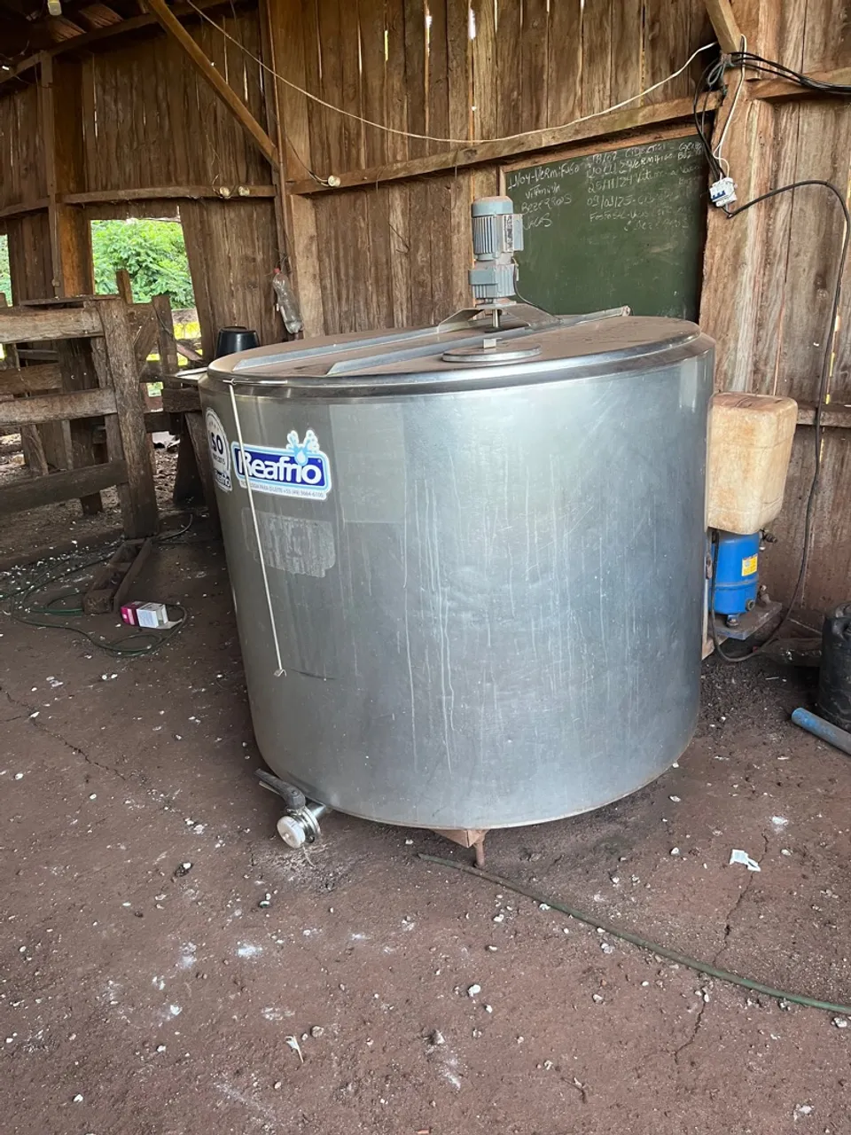 Tanque de Leite Reafrio - 1000 litros