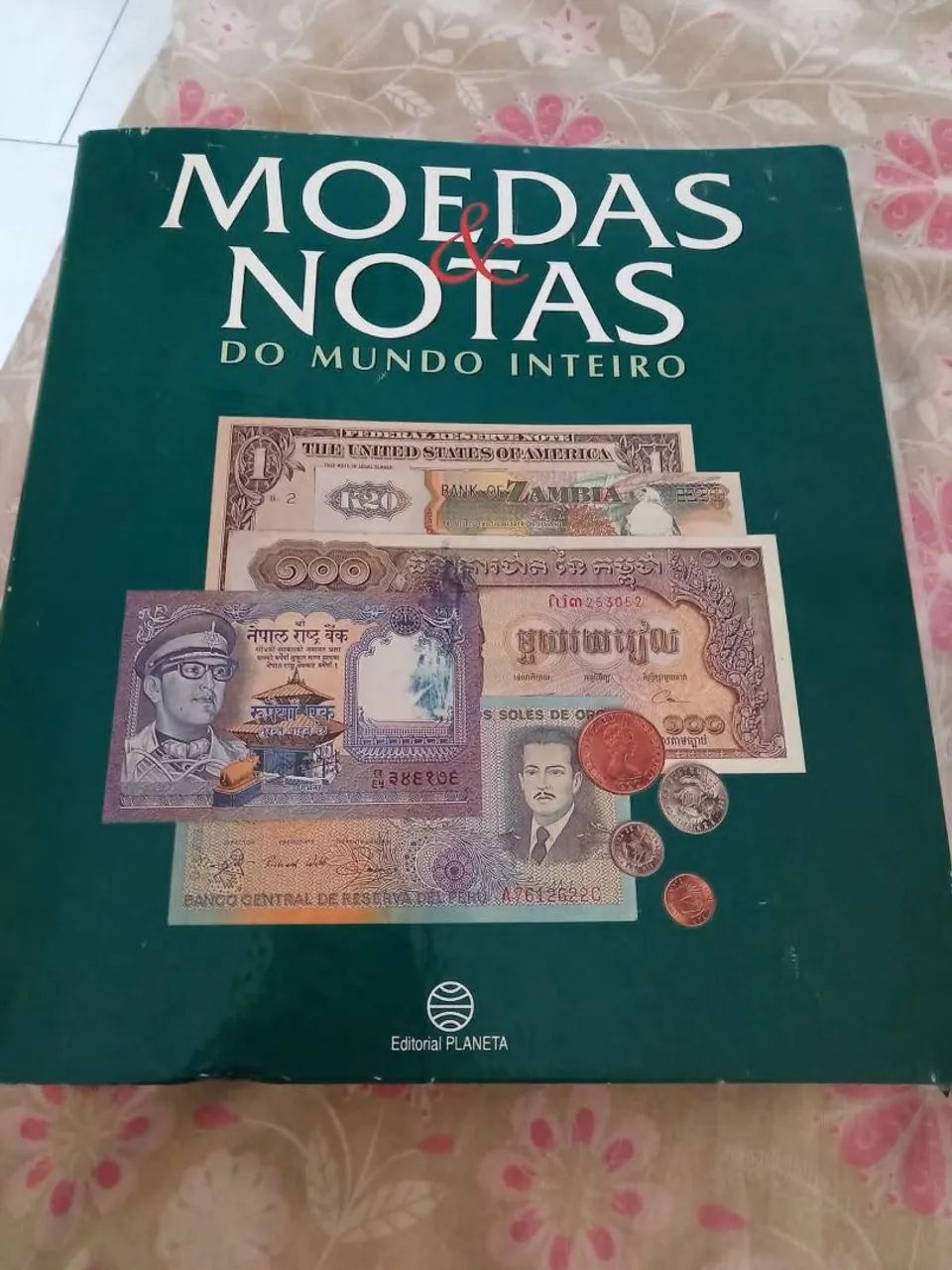 Coleção moedas e notas do mundo inteiro 