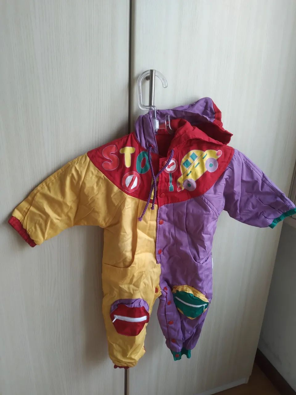Macacão Infantil Colorido com Detalhes Divertidos - Foto 3