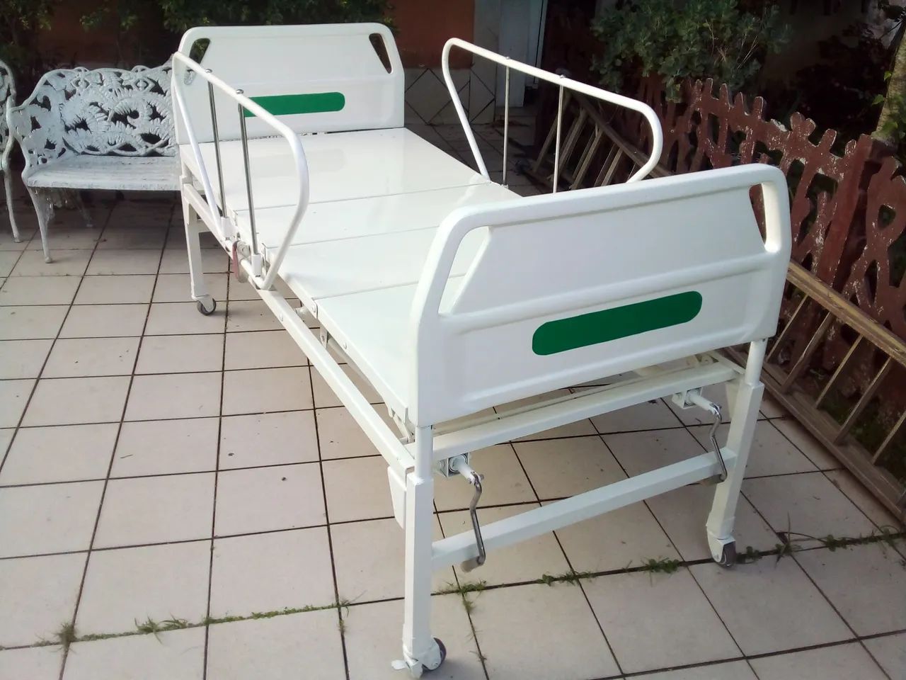 Cama Hospitalar Manual lindíssima.  - Foto 3
