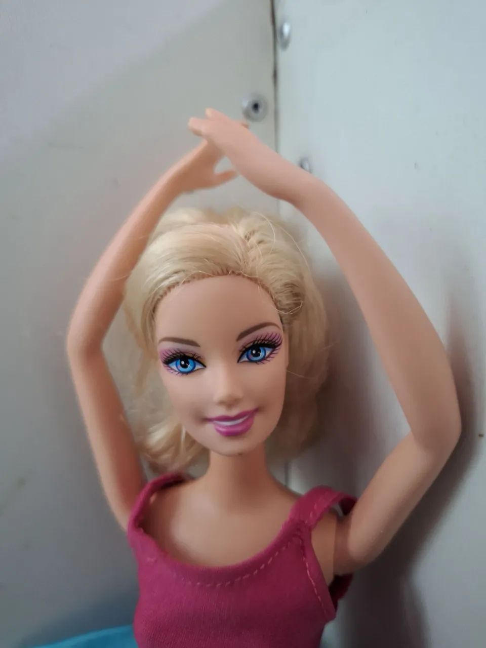 Boneca barbie sapatilhas mágicas  - Foto 4