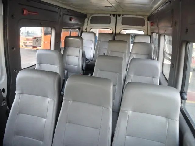 Van Renault Master 2.3 Longa Ano 12/13 2º Dono 16 lugares S/ Ar. - Foto 10