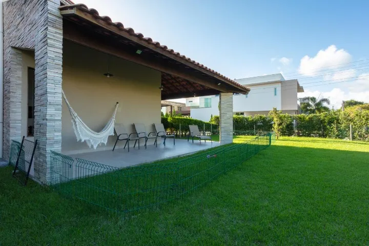 Vende-se Belíssima Casa no Condomínio Granville - Próximo ao Francês
