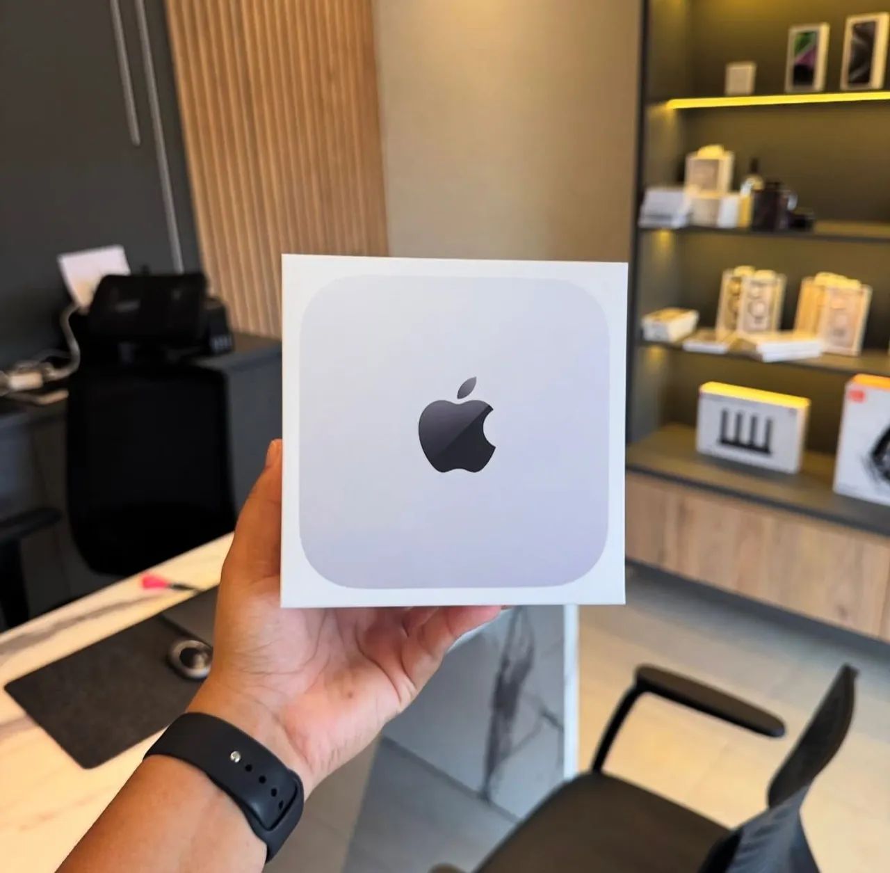 Mac Mini M4 256 GB 16 RAM LACRADO - Computadores e Desktops - Zona