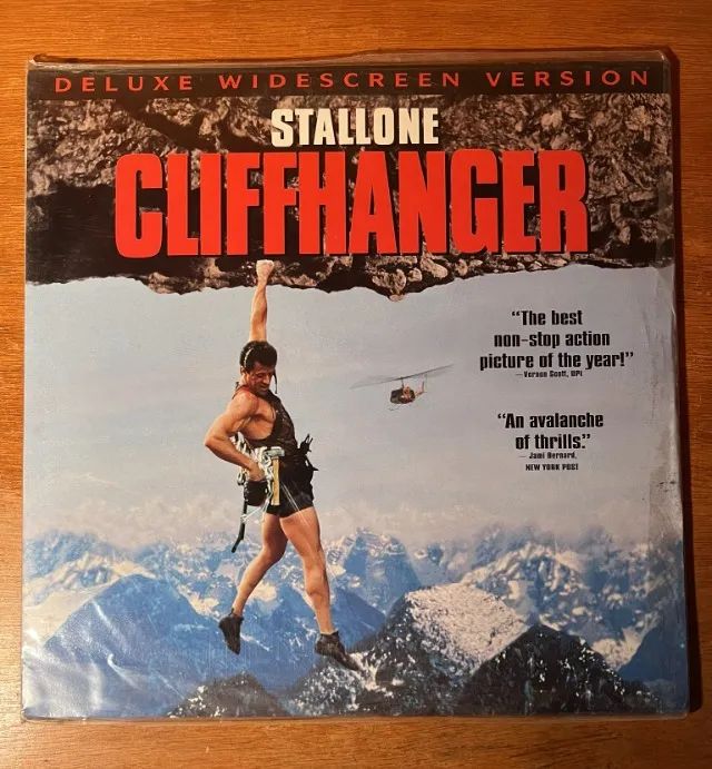 Laserdisc Risco Total (Cliffhanger) - Silvester Stallone - RELÍQUIA AINDA NO PLÁSTICO