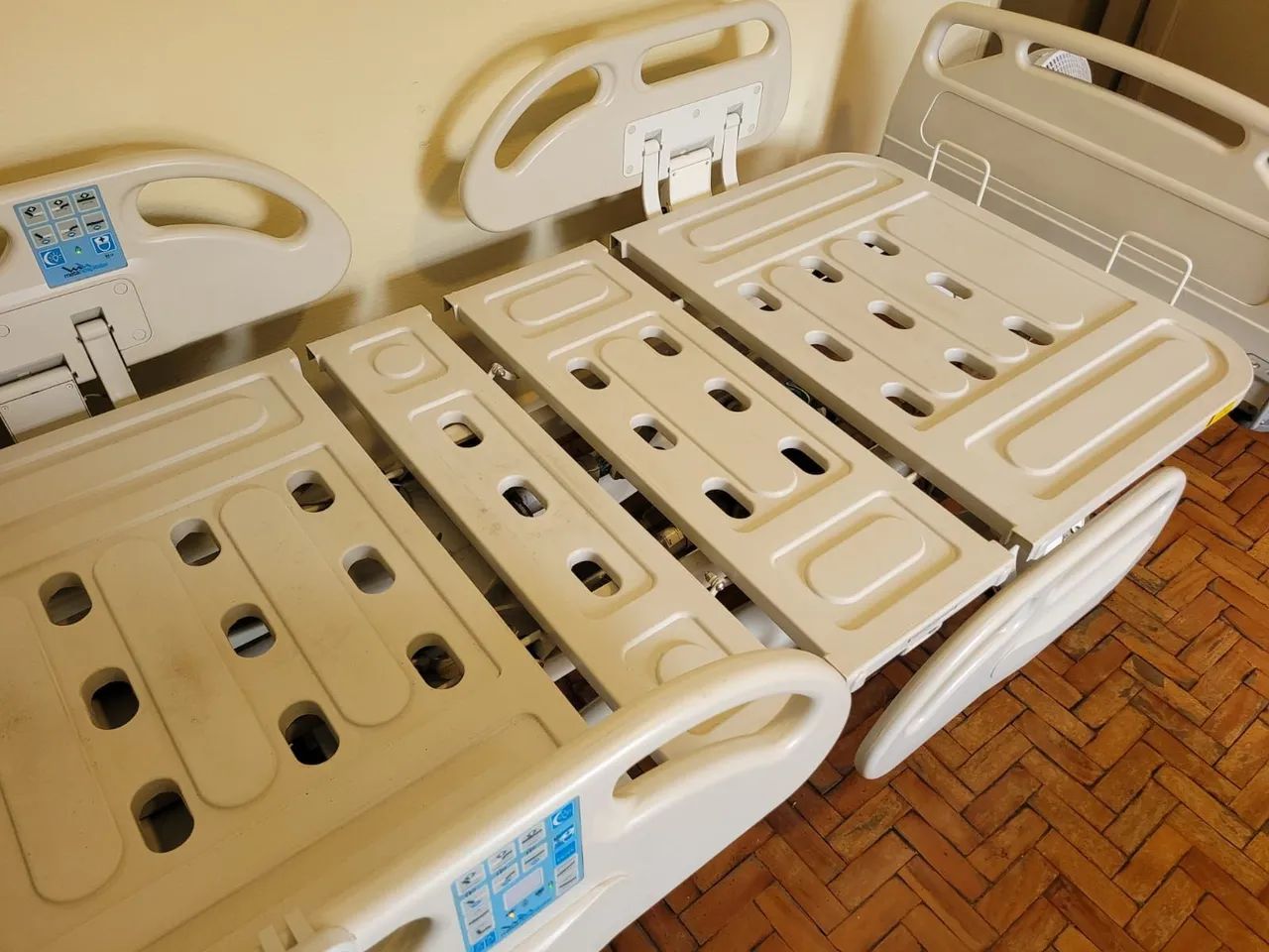 Cama Hospitalar Elétrica - Semi-nova - Foto 2