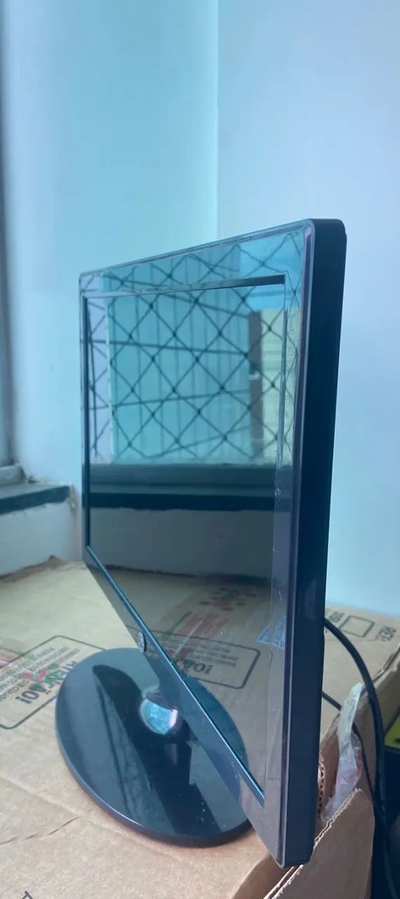 Monitor 15.4 polegadas - Foto 2