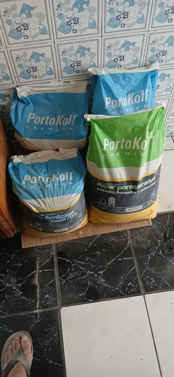 Argamassa Portokool Flex 2/1, 20kg, ACII e Gesso Supermassa composto 1 kg Smo 125