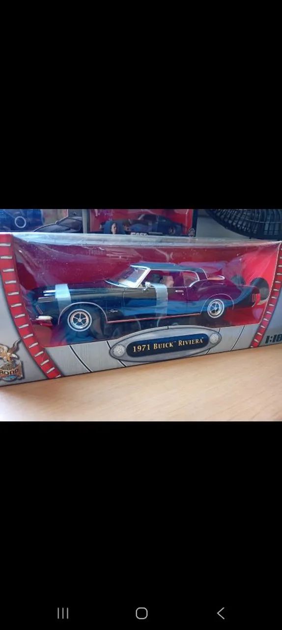 MINI 1/18 ROAD SIGNITURE <br>BUICK RIVIERA 1971<br><br>BUICK RIVIERA 1971<br>R$ 400