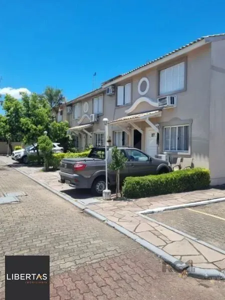 Casa Condominio em Porto Alegre, no bairro Humaitá, com 2 dormitório(s), e 2 banheiros, à 