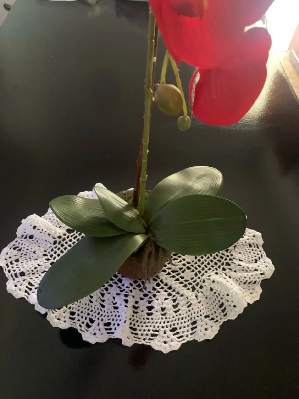 Peça de centro de mesa de crochê 