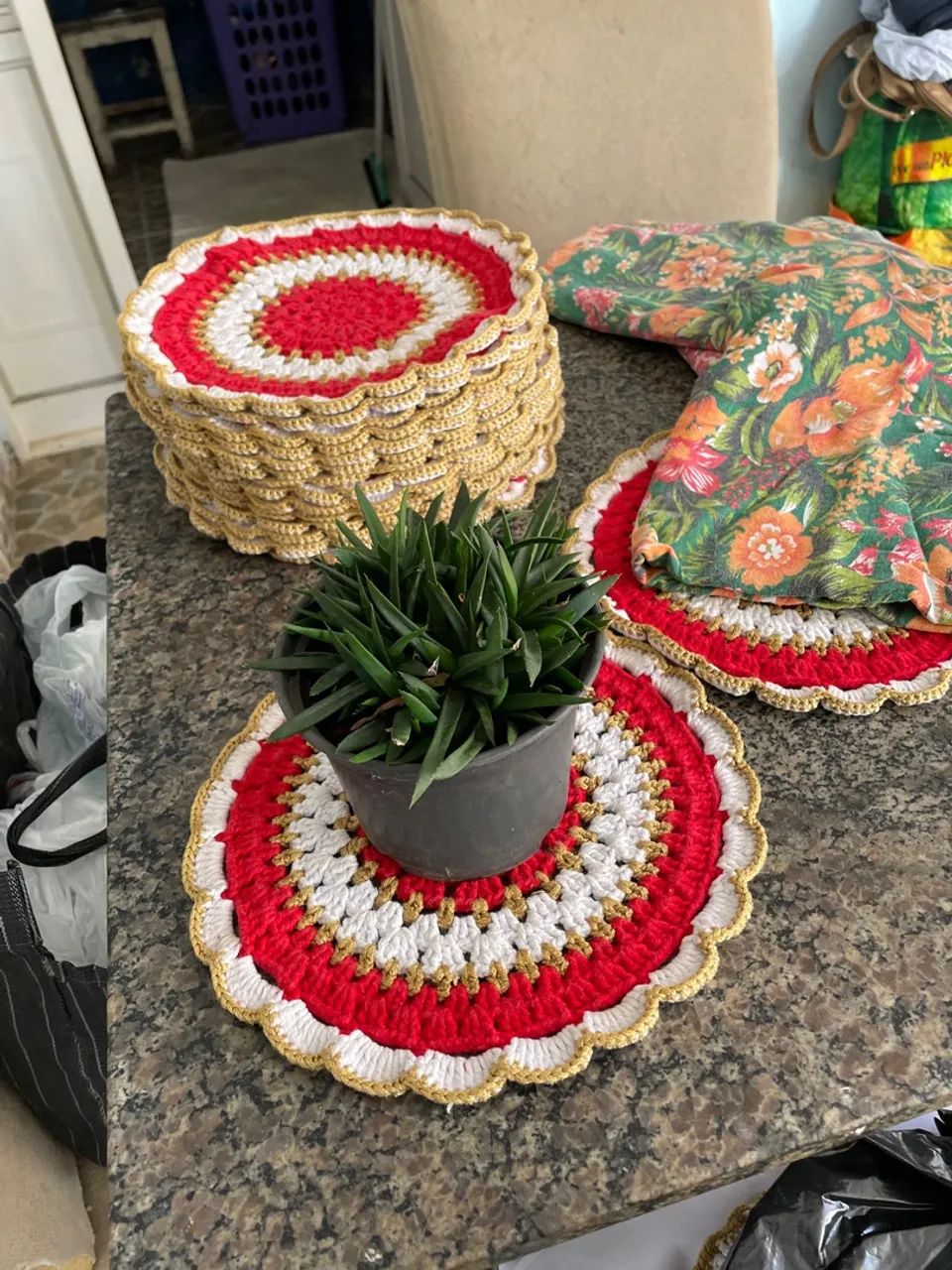 22 unidades Jogo Americano Crochê Vermelho e Branco - Foto 2