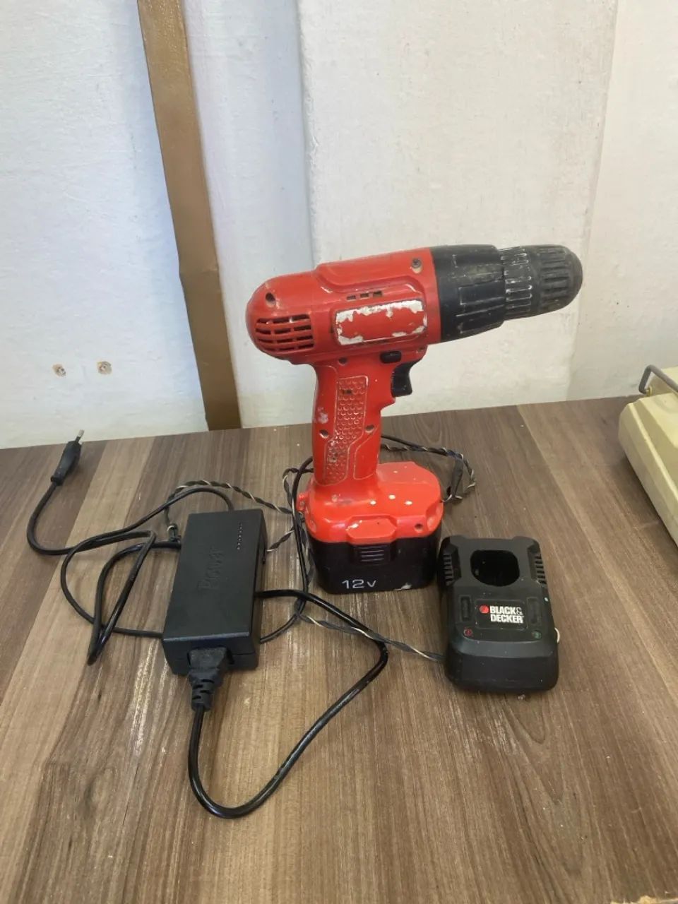 Parafusadeira Black & Decker 12V - Foto 2