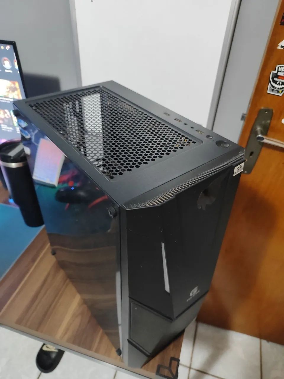 Gabinete Gamer Fortrek Mid Tower Black Hawk RGB Preto
