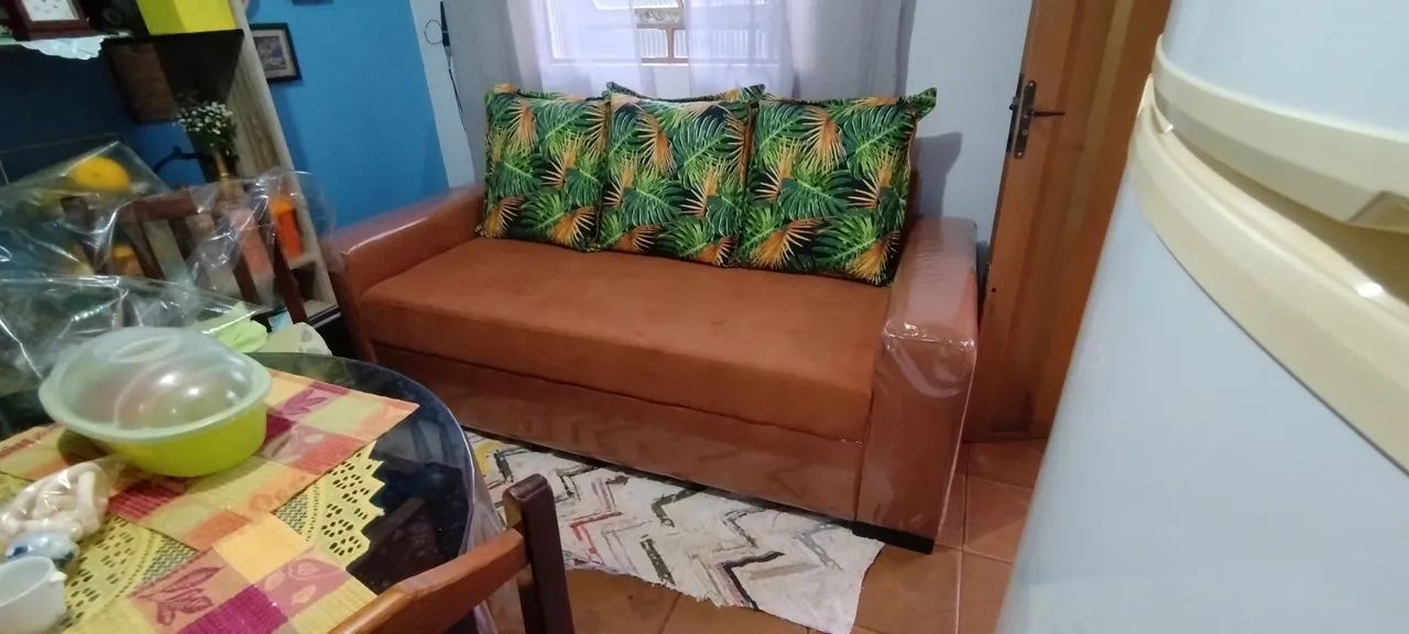 Vende-se um sofá 