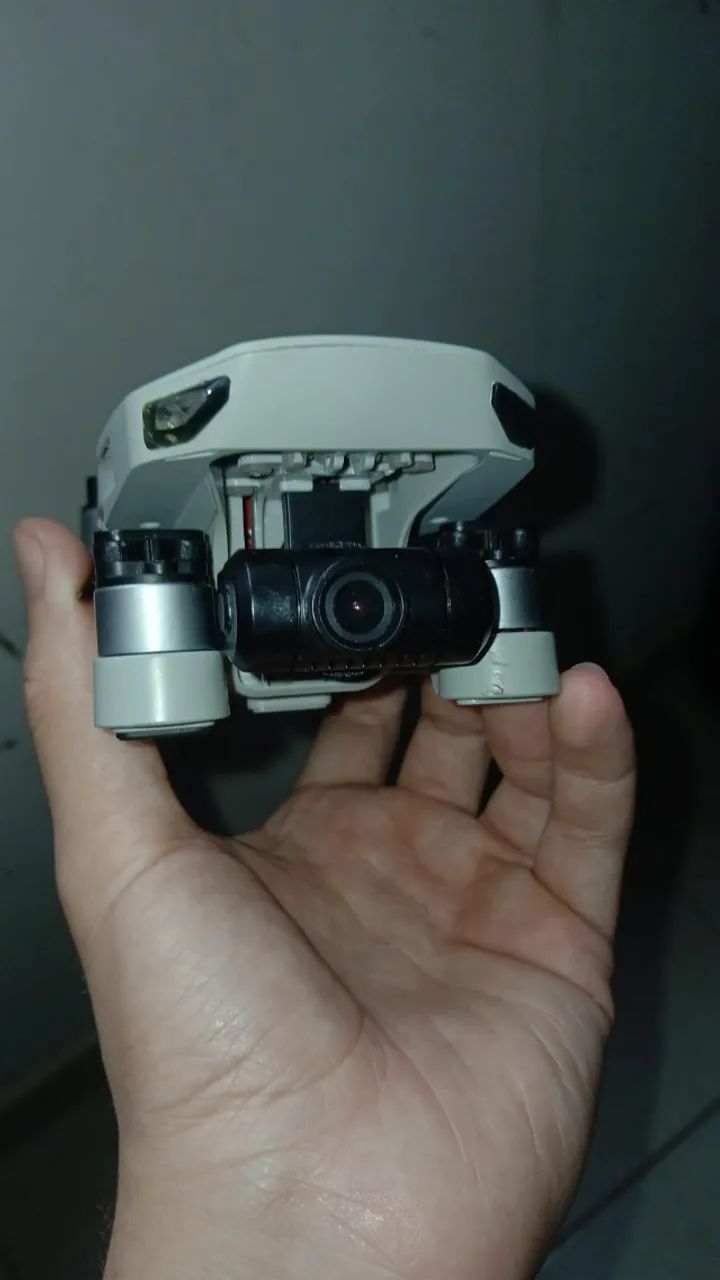 DRONE 5G , MARCA KFPAN  102, SENSOR DE OBSTACULOS, GIMBAL DE 2  EIXOS , 3 BATERIAS.
