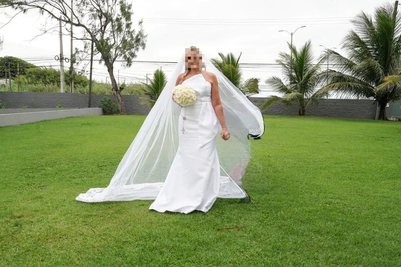 Vestido de noiva de grande estilo com véu e grinalda - Foto 2