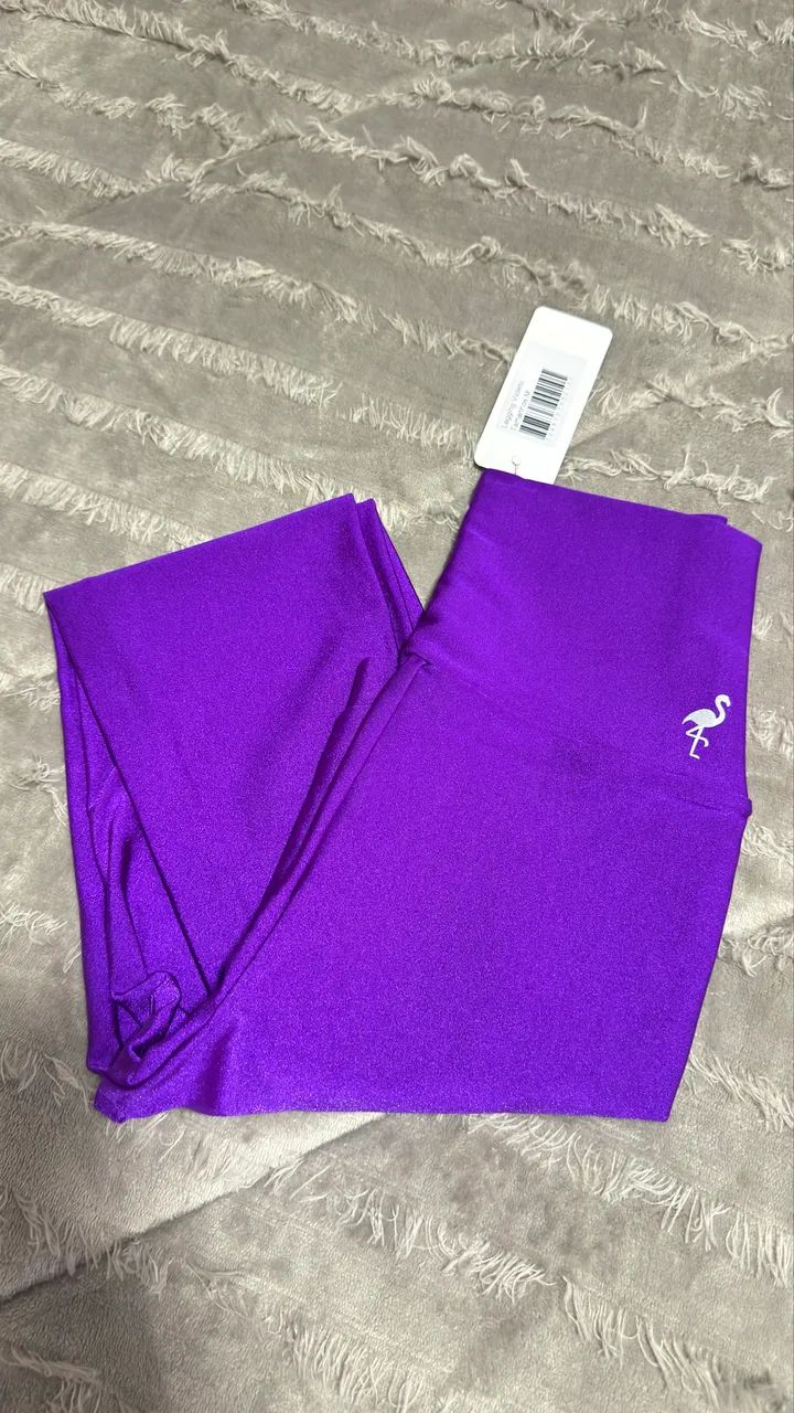 Calça legging glossy nova  - Foto 2