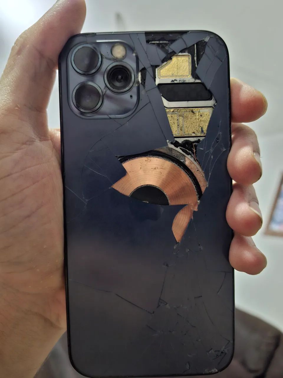 iPhone 12 pro 128gb - Foto 2