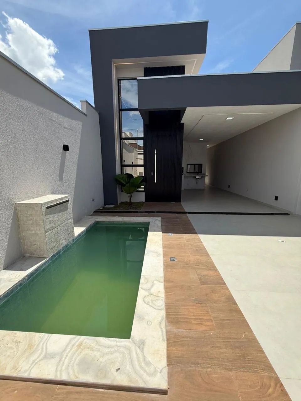 Vende-se imóvel de alto padrão 