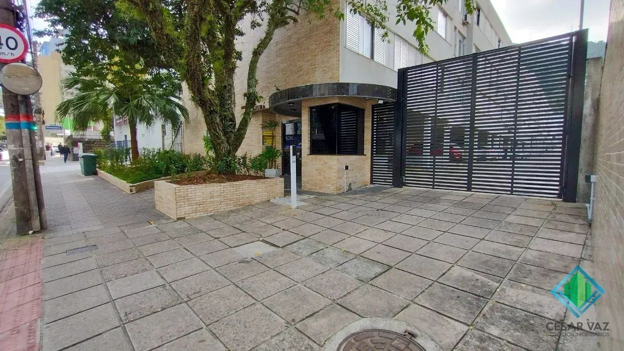 Imóvel para venda tem 52 metros quadrados com 2 quartos em Centro - Florianópolis - SC