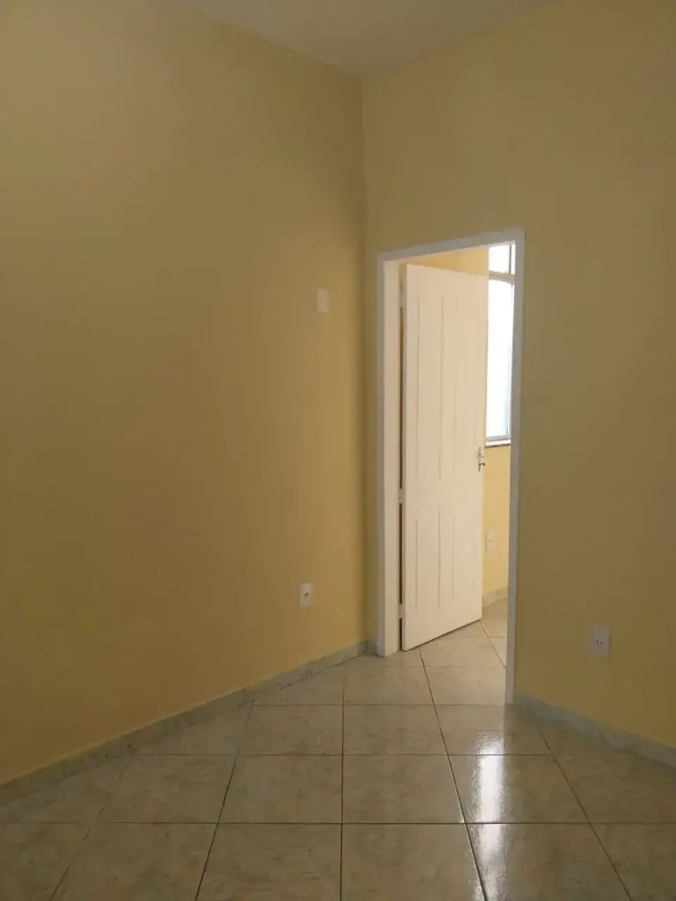 Lins de Vasconcelos - Jorge Almir - ALUGA - CASA COM 4 QUARTOS
