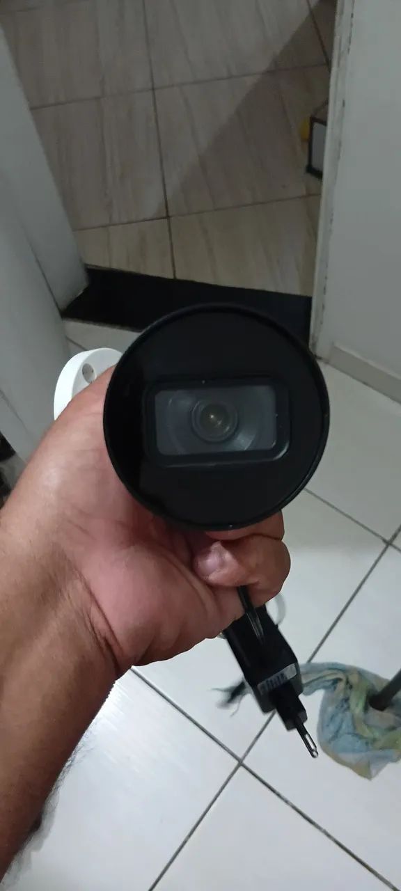 Vendo câmera intelbras IP
