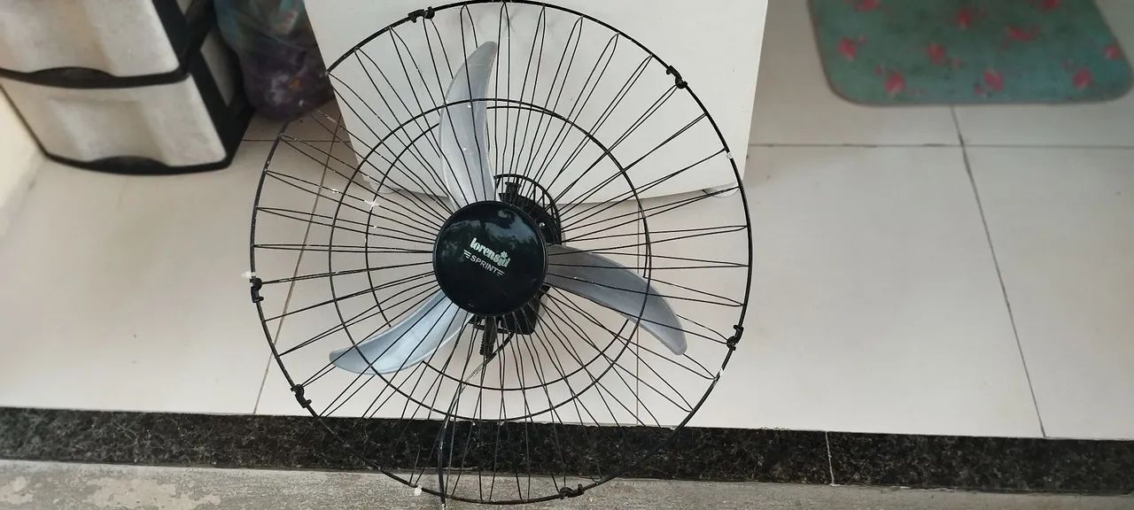 Ventilador funcionando perfeitamente.. 1 ano de uso. - Foto 3