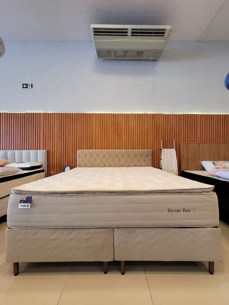 CAMA QUEEN 158X198X77CM 