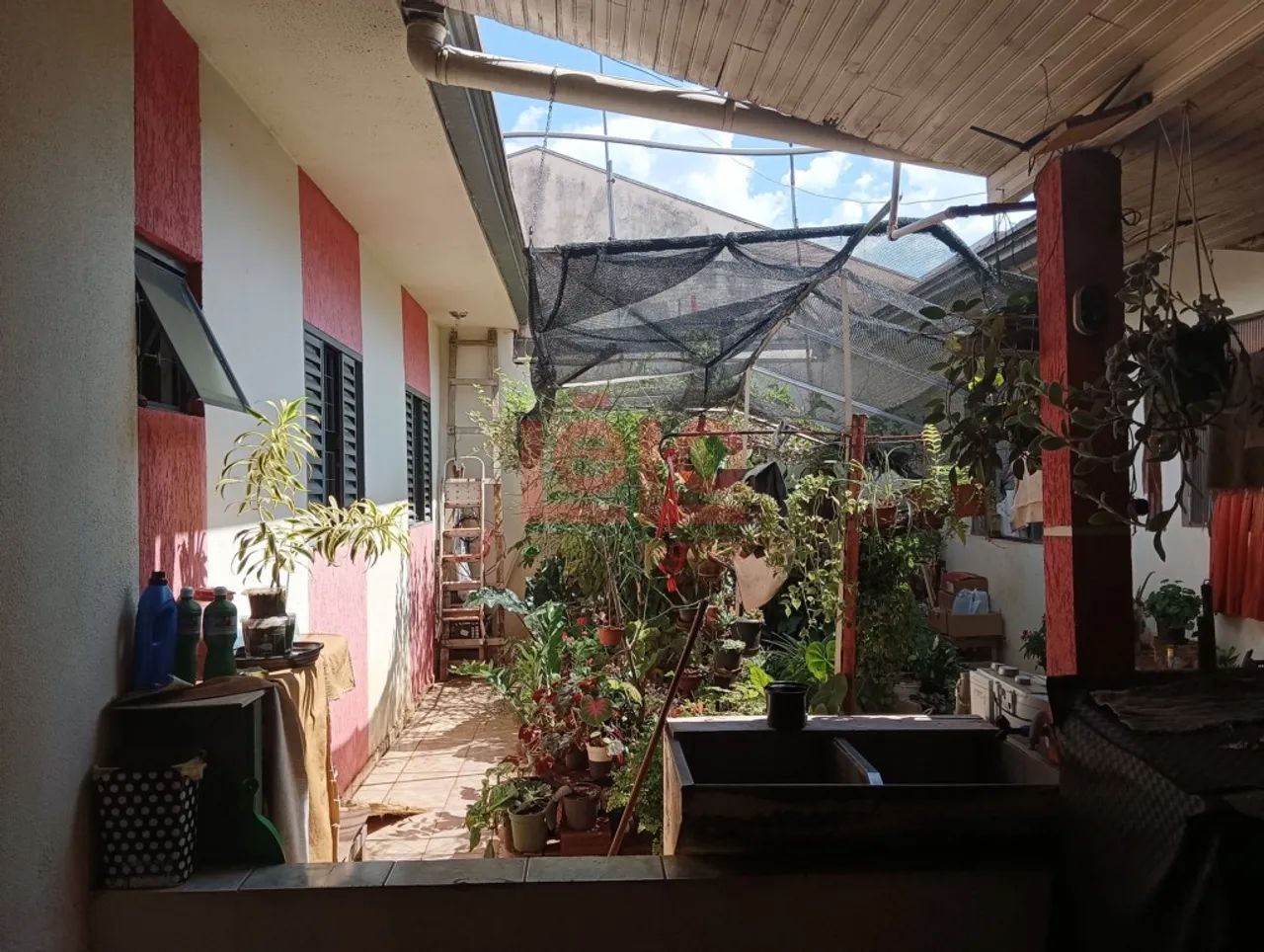 Casa comercial à venda em Maringá