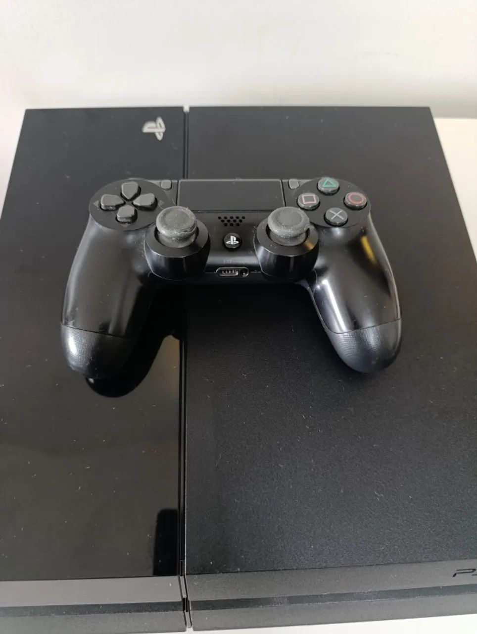 Playstation 4 + 2 Controles (PS4) - Foto 4