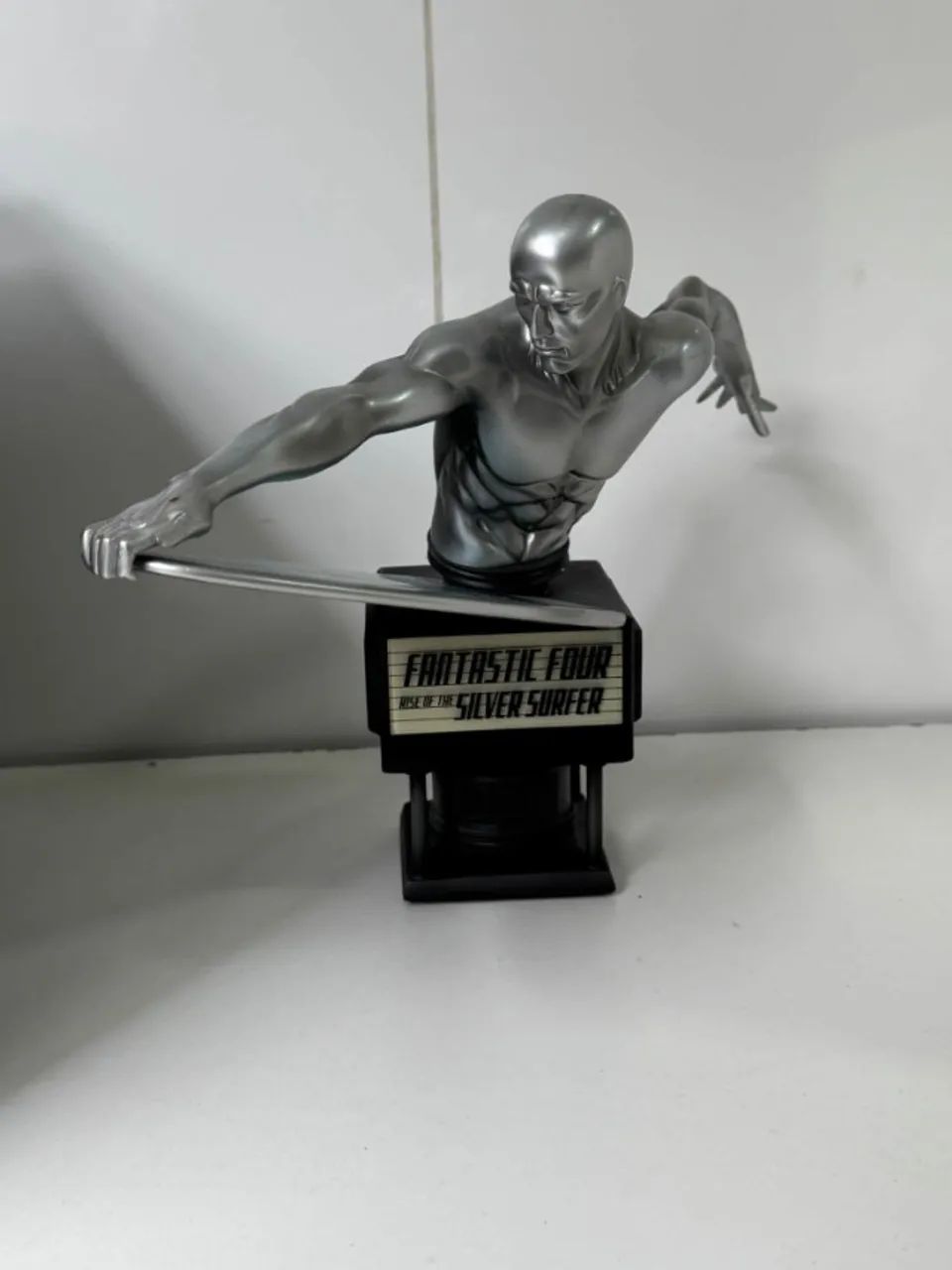 SILVER SURF FINE ART BUST (SUFISTA PRATEADO)