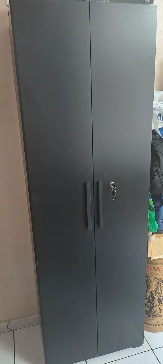 Armário multiuso Preto com Chave  - Foto 2