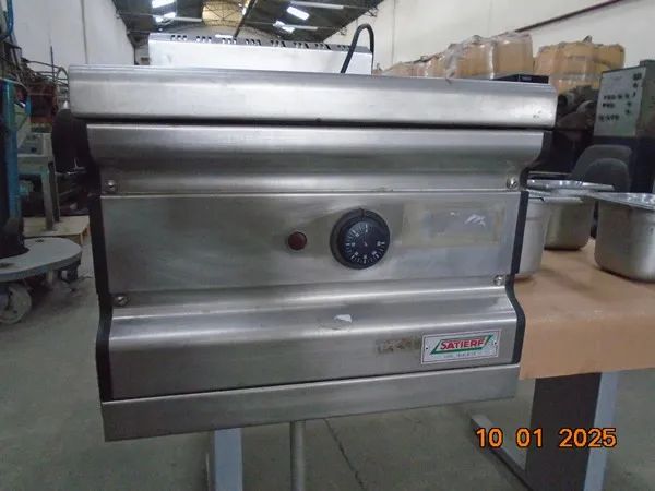 Banho Maria com 3 cubas-Aço inox