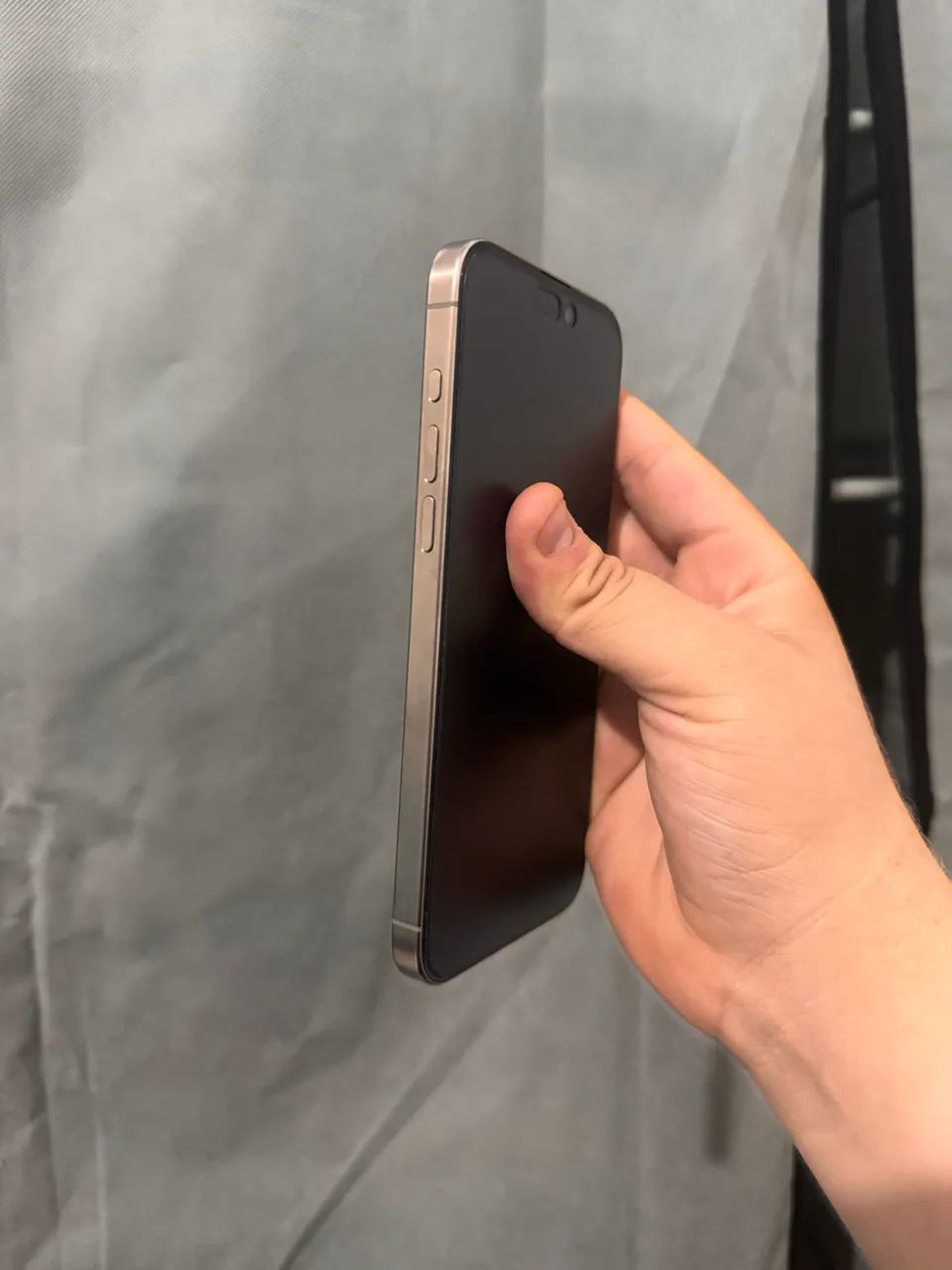 IPHONE 15 pro Max cor titânio com 80% de bateria  - Foto 4
