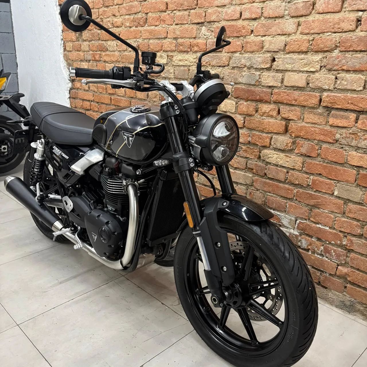 Triumph Speed Twin 900cc - Foto 2